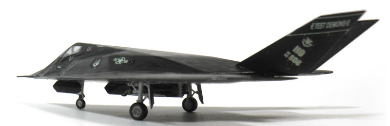トランペッター 1/144 F-117A ナイトホーク の製作（その10）（完結 ...