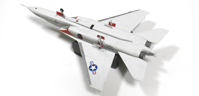 オオタキ 1/144 RA-5C ビジランティ の製作（その13）: DTP…ってすでに死語？