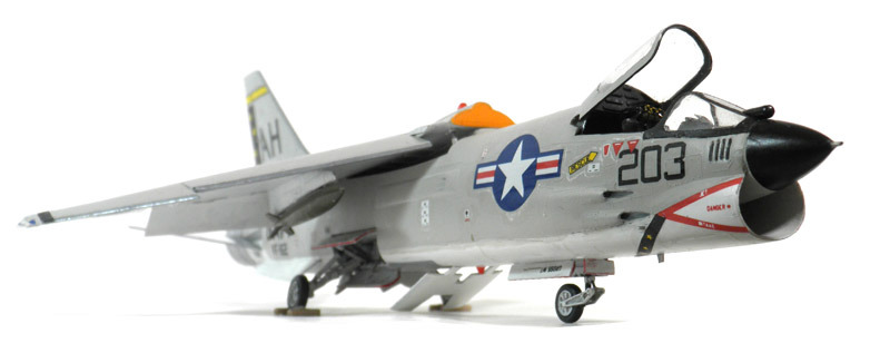 ハセガワ 1/72 F-8E クルセイダー の製作(2号機)(その25 ハセガワ 1/72 F-8E クルセイダー の製作(2号機)(その25
